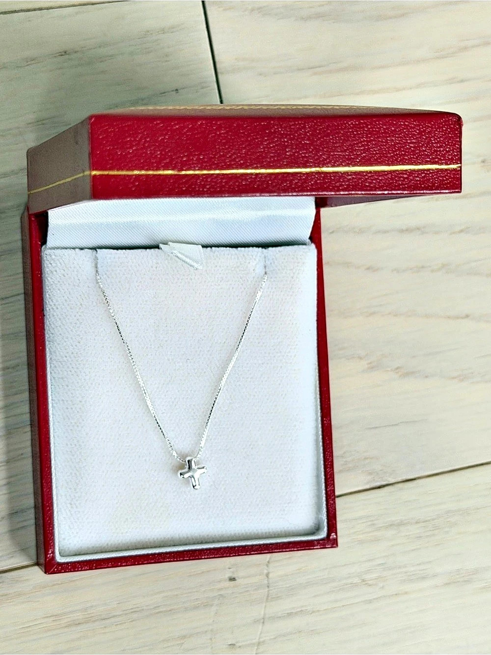 Silver 925 Cross Pendant 16in Necklace in Silver -New